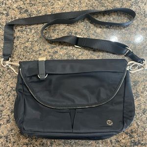 Lululemon All Night Festival crossbody